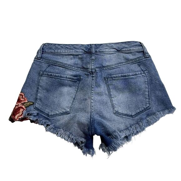 Mossimo Denim High Rise Short Super Stretch Embroidered Roses Raw Hem Sz 6/28 - Picture 3 of 11